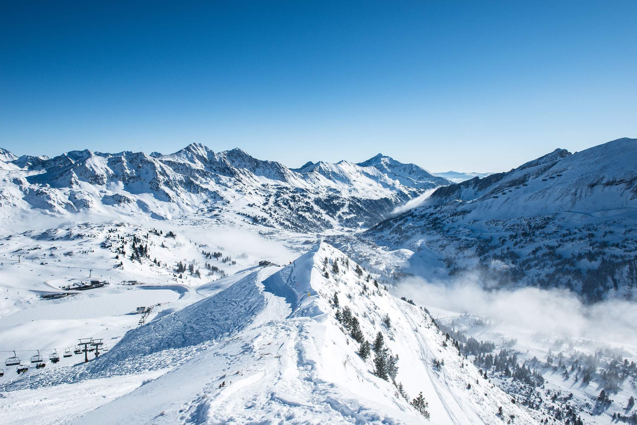 Schneebedeckte Alpenlandschaft von Obertauern im Salzburger Land ©TVB_Obertauern/Christian Schartner
